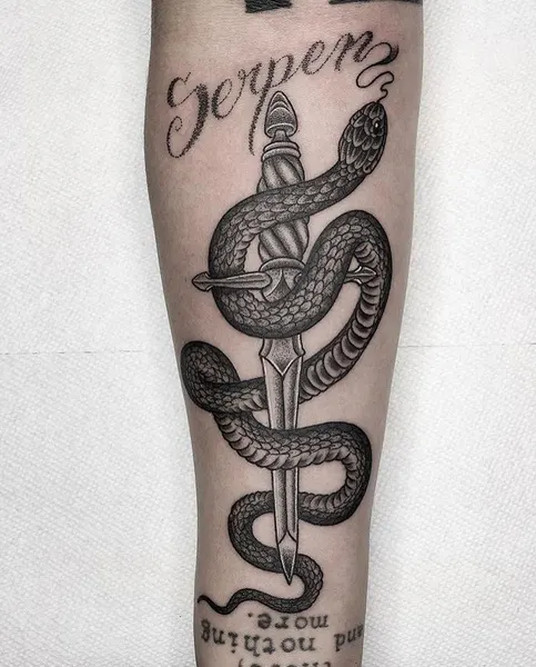 Full Circle Tattoo