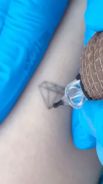tattooist_arar