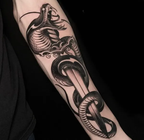 Full Circle Tattoo
