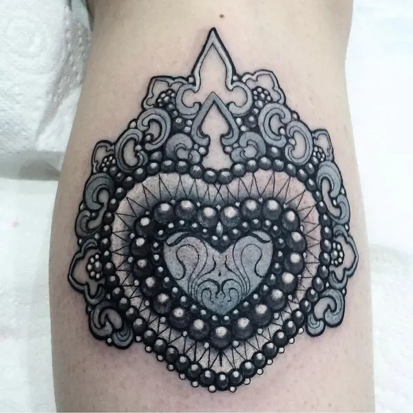 Full Circle Tattoo
