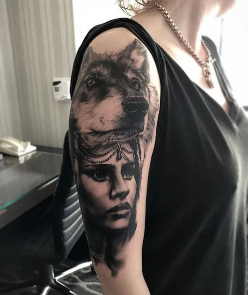 Full Circle Tattoo