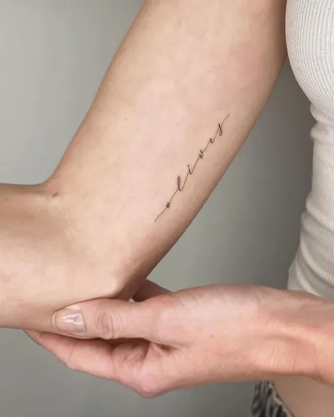 시, 옴, 문장, 믿음, 사랑, Lettering, 서예, 여성, 영원, 선, 책, 단어, 용기, 정의, 좌표, 지혜, 희망, 강인함, 게이샤, 노리개, 동백꽃, 물망초, 삼족오, 손글씨, 양면성, 양자리, 카타나, 회복력, 물병자리, 오리엔탈, 처녀자리, 천칭자리, 쌍둥이자리, 타자기 폰트, 미니멀 레터링, 아랍어 레터링, 기념 타투, 고딕 레터링, 날짜, 바늘, 발찌, 서명, 추억, 한글, 한야, 그래픽, 비대칭, 테두리, 티베트, 프레임, 스크립트, 황소자리