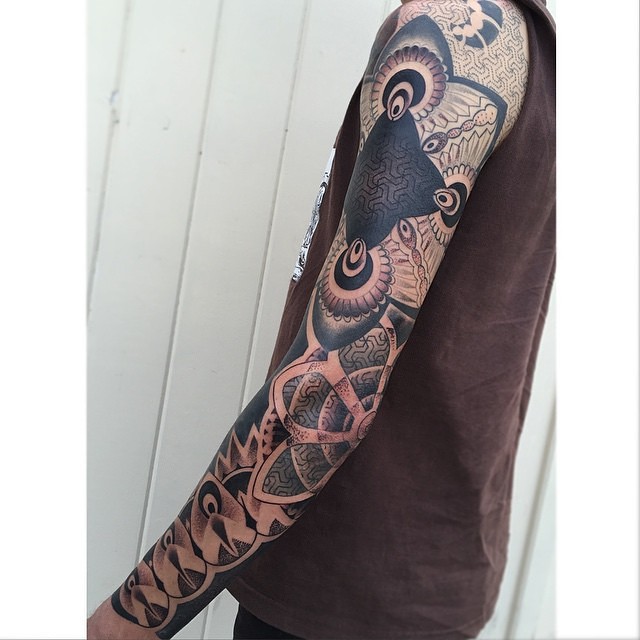 Full Circle Tattoo