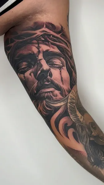 adrian_lazaro
