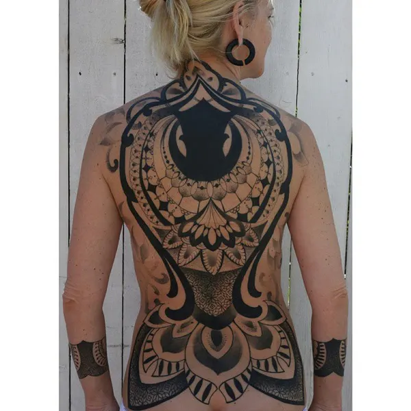 Full Circle Tattoo