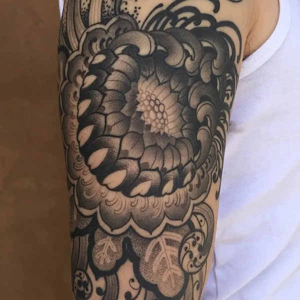 Full Circle Tattoo