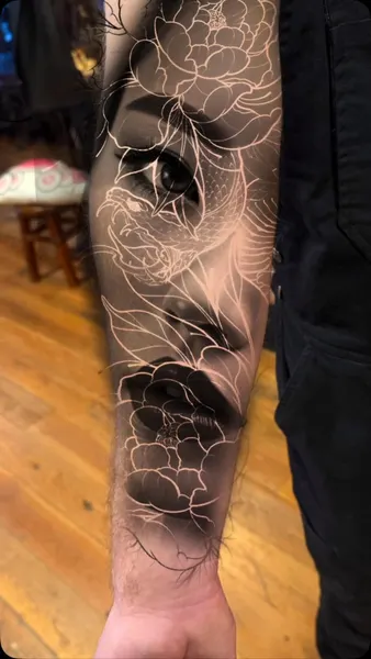 Dragon, 추상