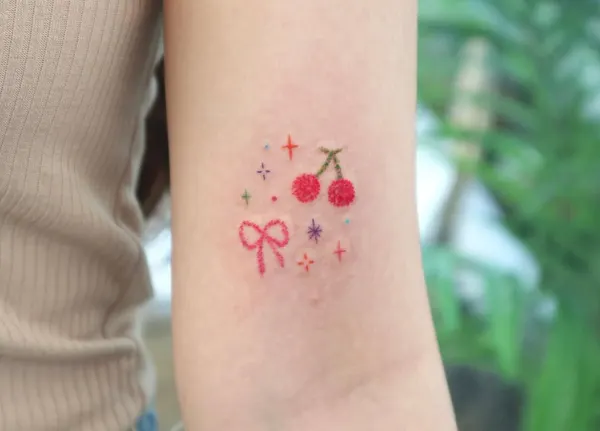 체리, 초소형 타투, 작은 타투, 딸기, 무당벌레