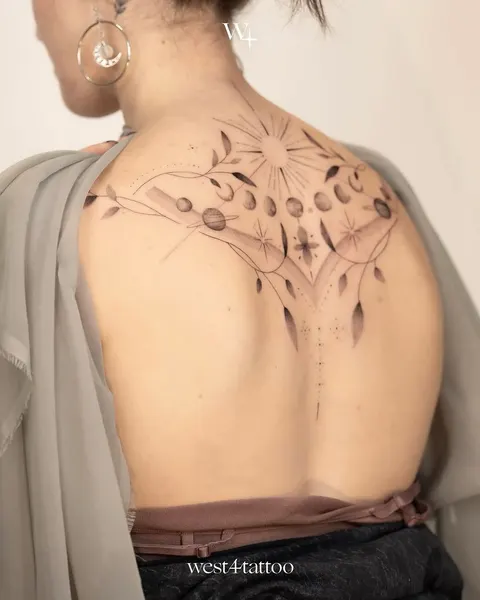 Flower, 댄서, 해태, 게이샤, 실루엣, 커버업, 그래피티, 보디수트, 이레즈미, 등 전체 타투, 부채, 연꽃, 천사, 한글, 함사, 다루마, 조개껍데기, 천사 날개