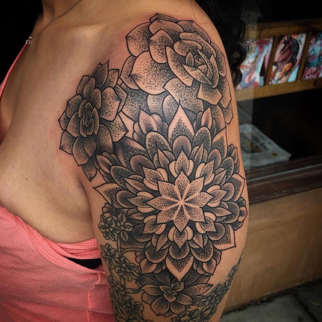 Full Circle Tattoo