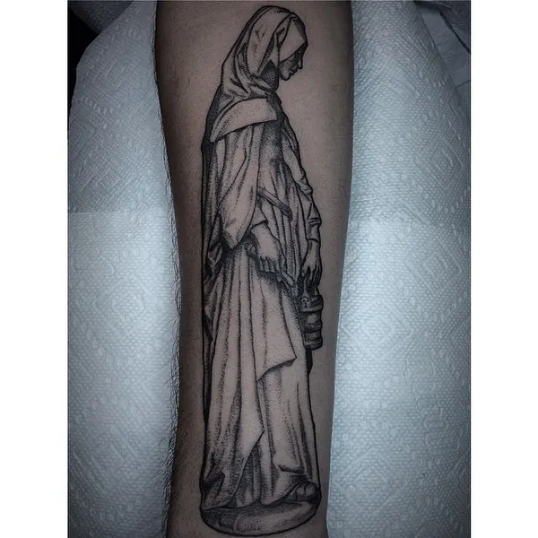 Full Circle Tattoo