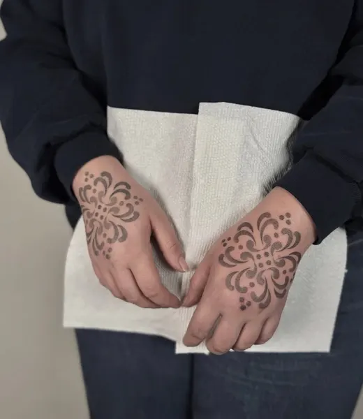 Full Circle Tattoo