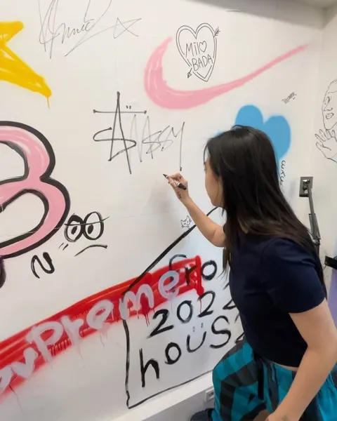 Lettering