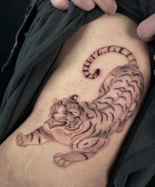 Full Circle Tattoo