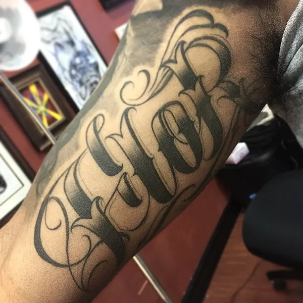 Lettering, 고딕 레터링, 올드 잉글리시