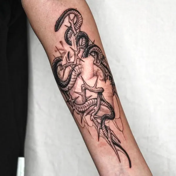 Dragon, 댄서, 어릿광대, 그리스 여신