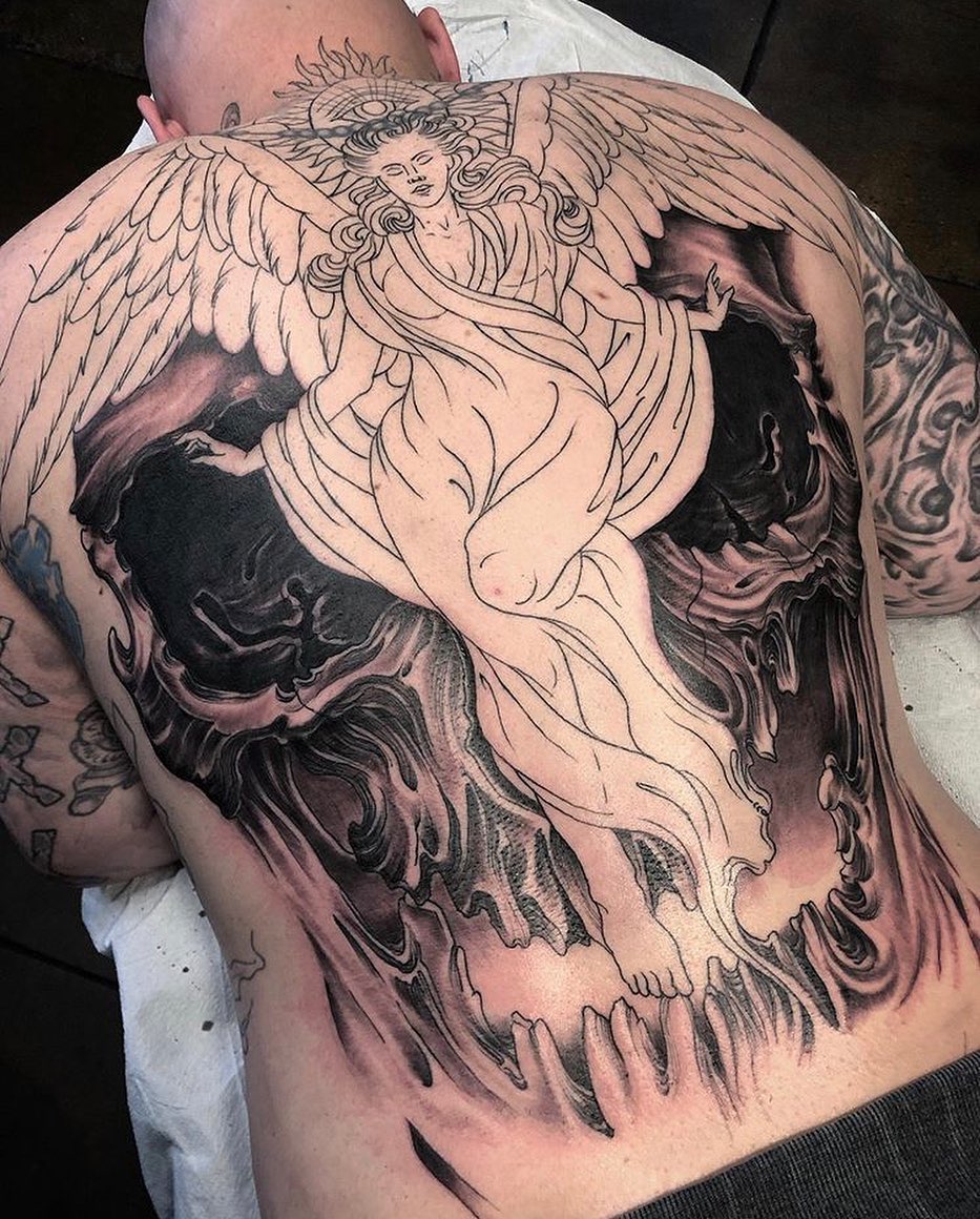 Full Circle Tattoo