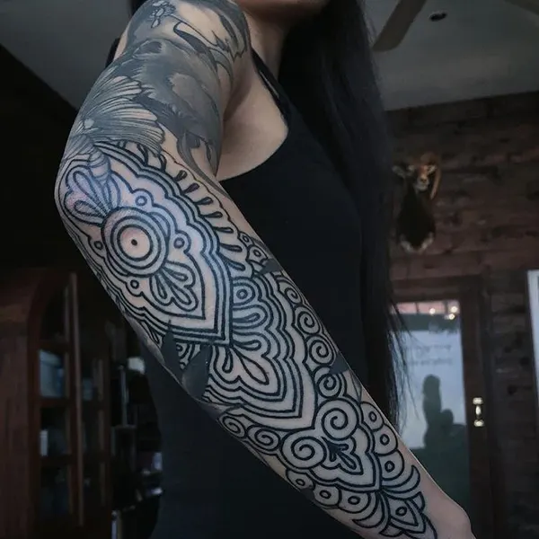 Ink and Dagger Tattoo