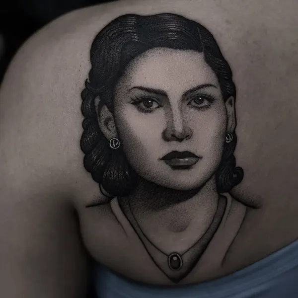 Luna Lucero