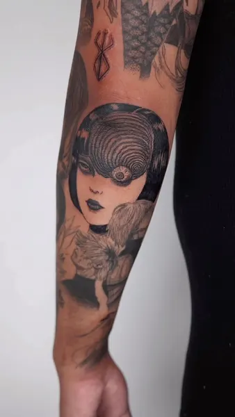 Full Circle Tattoo