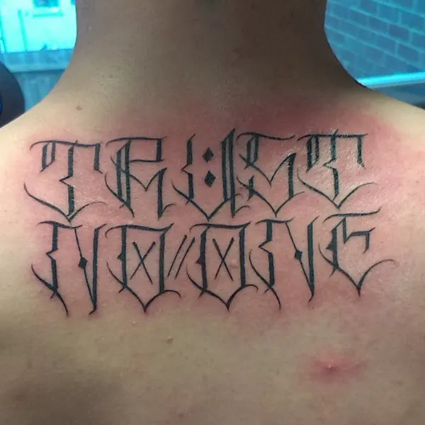 Lettering, 고딕 레터링
