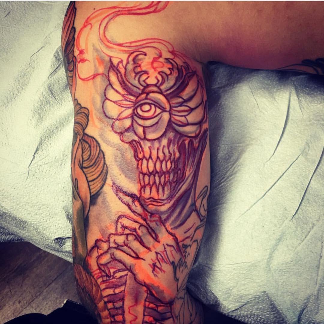 Full Circle Tattoo