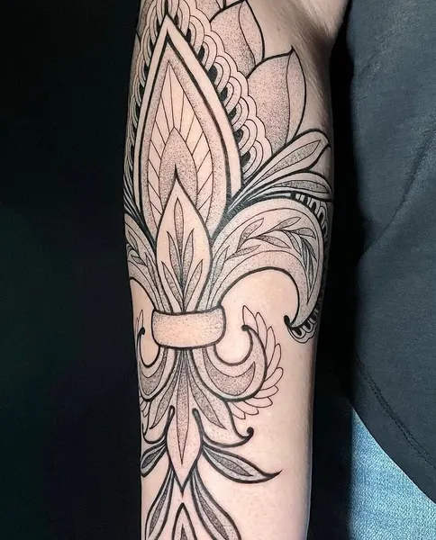 Ink and Dagger Tattoo