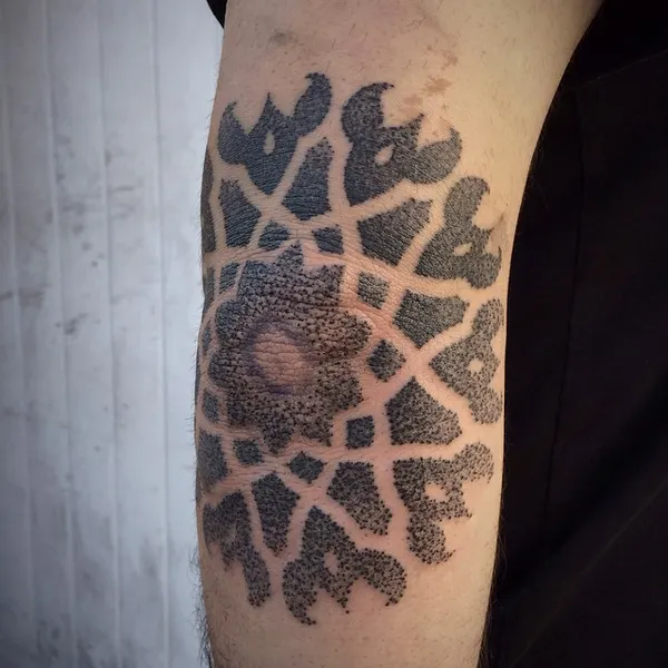 Full Circle Tattoo