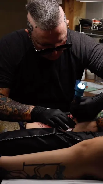 Full Circle Tattoo