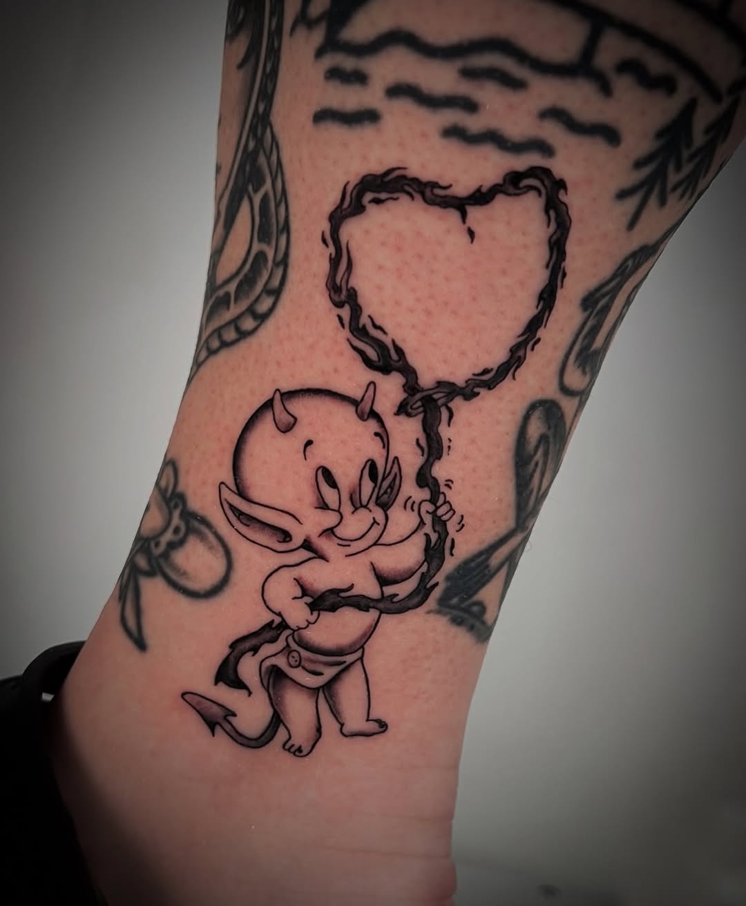 Full Circle Tattoo