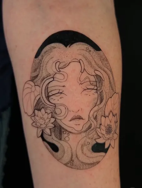Full Circle Tattoo