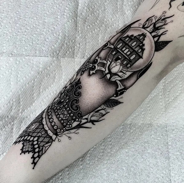 black_casket