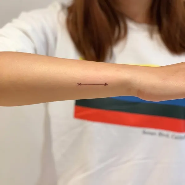옴, 펜, Lettering, 개미, 무한, 밴드, 열쇠, 선, 힘, 단청, 오니, 용기, 정의, 충성, 평화, 한글, 함사, 희망, 강인함, 노리개, 다루마, 미니멀, 비대칭, 삼족오, 암밴드, 테두리, 티베트, 회복력, 초소형 타투, 미니멀 레터링, 기념 타투, 작은 타투, Mini, 뇌신, 바늘, 발찌, 숫자, 운명, 자유, 좌표, 삭얀트, 실루엣, 이니셜, 초현실, 플래시 타투, 보호 상징