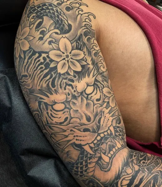 Full Circle Tattoo