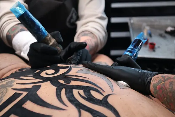 Full Circle Tattoo