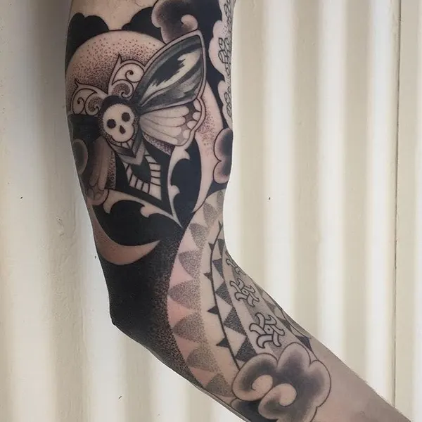 Full Circle Tattoo