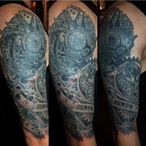 Full Circle Tattoo