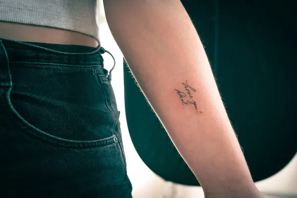 옴, Lettering, 이니셜, 화살, 미니멀, 양면성, 주사위, 사수자리, 쌍둥이자리, 로마 숫자