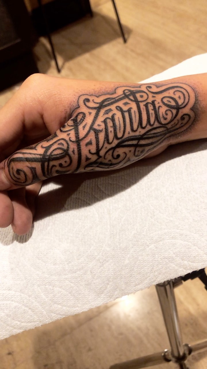 Lettering, 고딕 레터링, 아랍어 레터링, 일본어 레터링, 올드 잉글리시