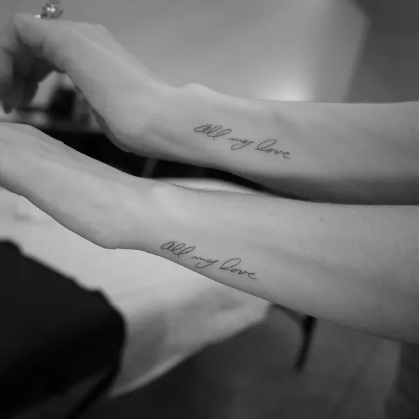 Mini, Lettering