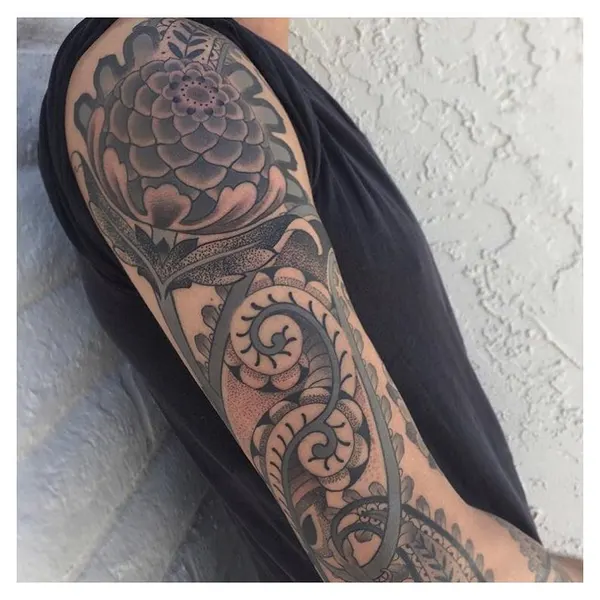 Full Circle Tattoo
