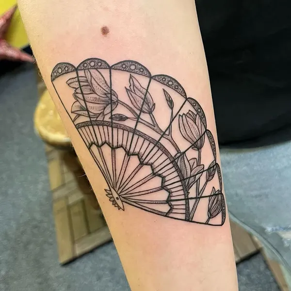 laurablacktattoo