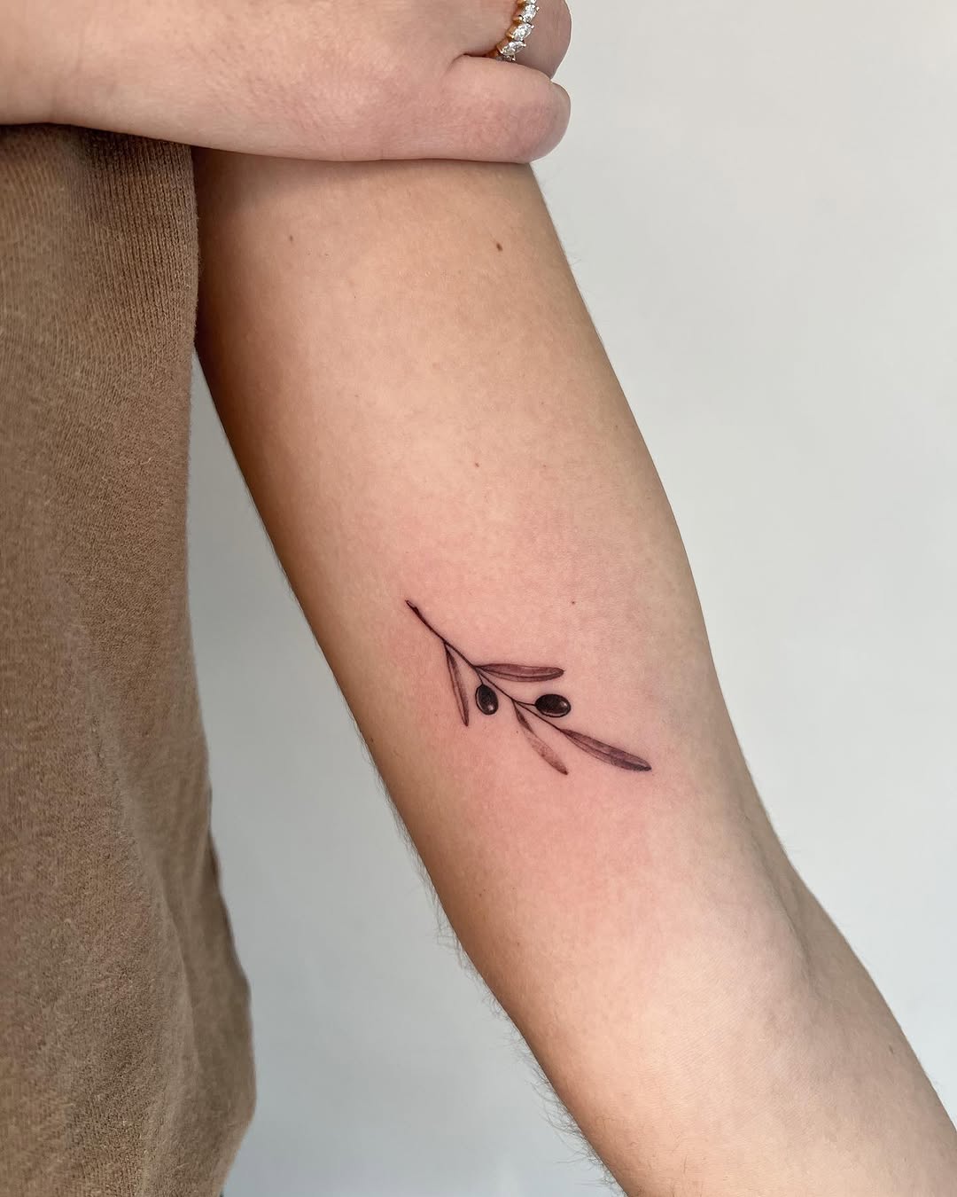 옴, Flower, 오니, 한글, 삭얀트, 사수자리, 우키요에, 날짜, 단청, 서명, 평화, 해태, 암밴드, 양면성, 양자리, 이니셜, 티베트, 염소자리, 이레즈미, 처녀자리, 황소자리, 물고기자리, 한국 학, 보호 상징, 우정 타투, 활과 화살
