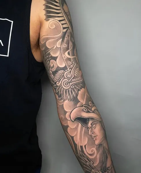 Full Circle Tattoo