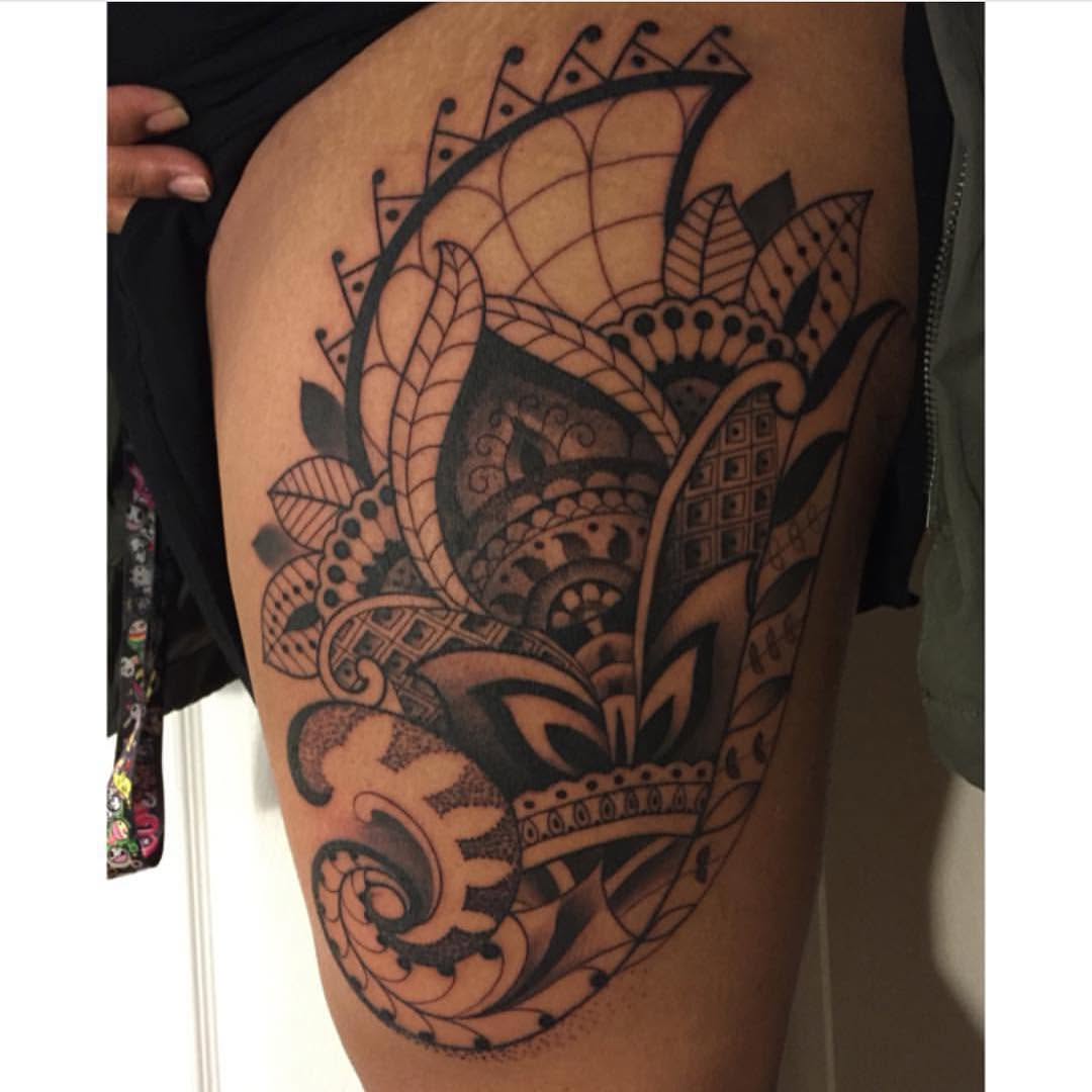 Full Circle Tattoo