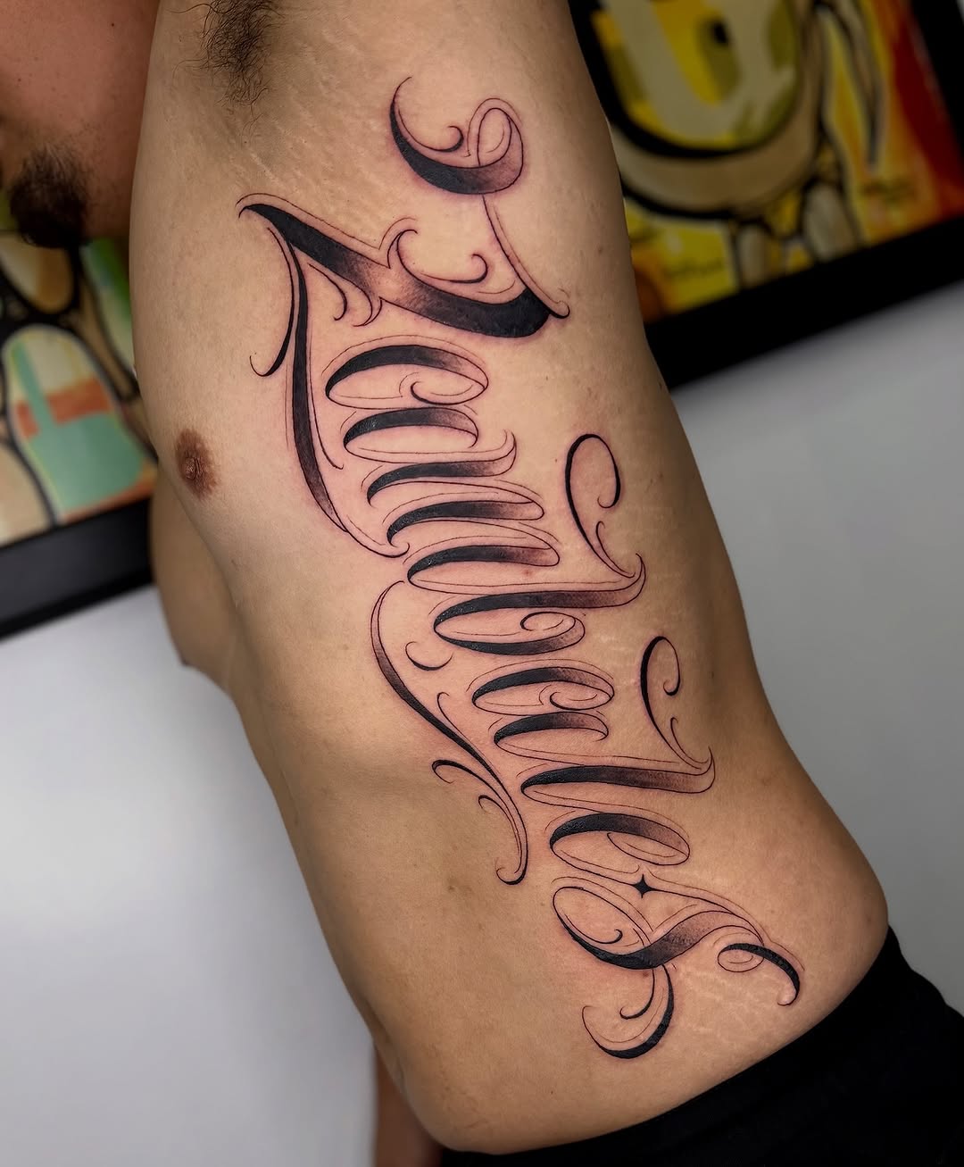 Lettering, 서예, 아랍어 레터링, 고딕 레터링, 와인잔
