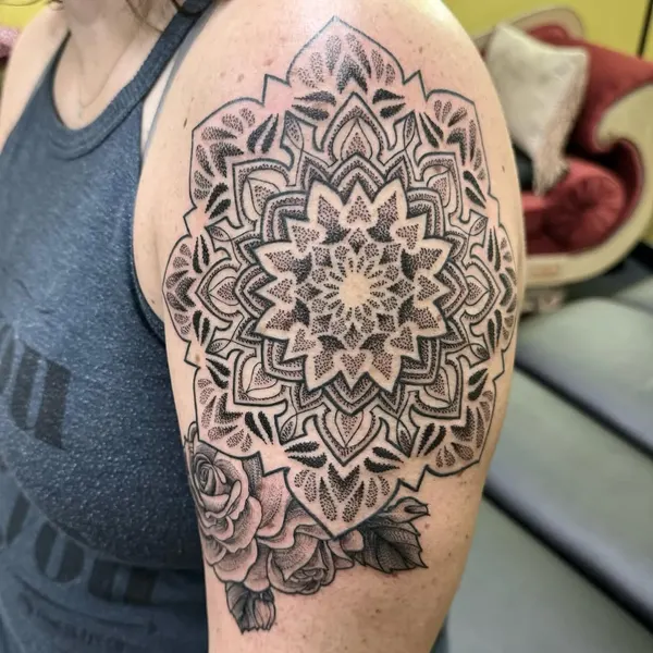 laurablacktattoo