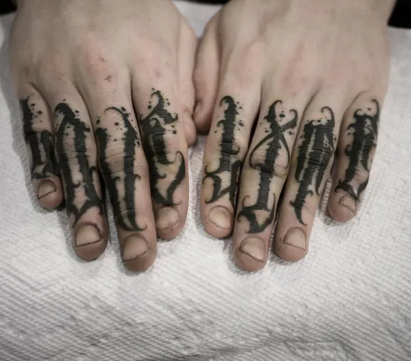 손, Lettering