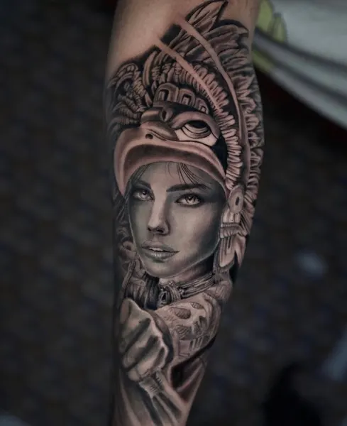 Full Circle Tattoo