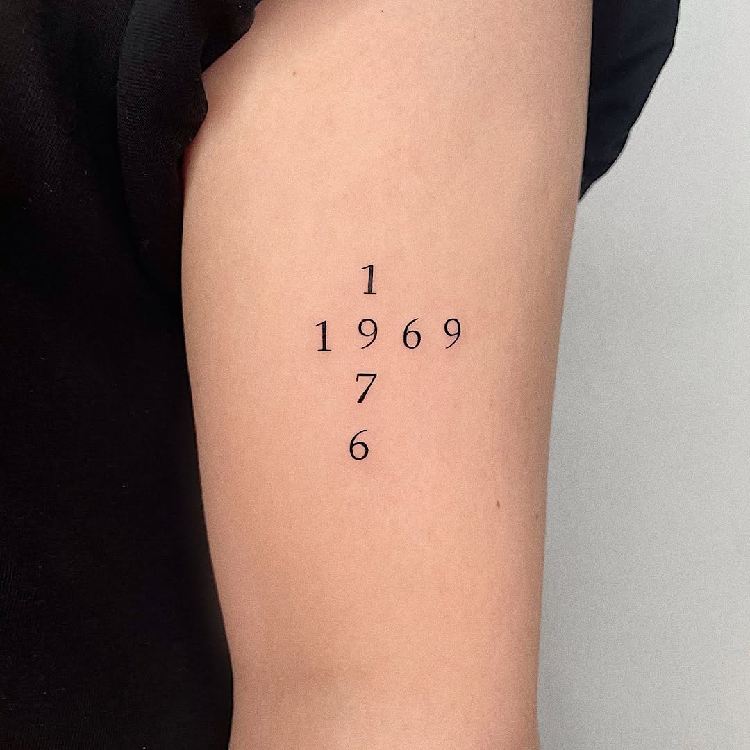 Lettering, 숫자, 날짜, 좌표, 미니멀, 생년월일, 출생년도, 황소자리, 미니멀 레터링, 로마 숫자, 한글 레터링, 시계